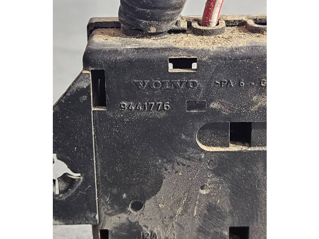 Блок предохранителей 9441776 Volvo V70