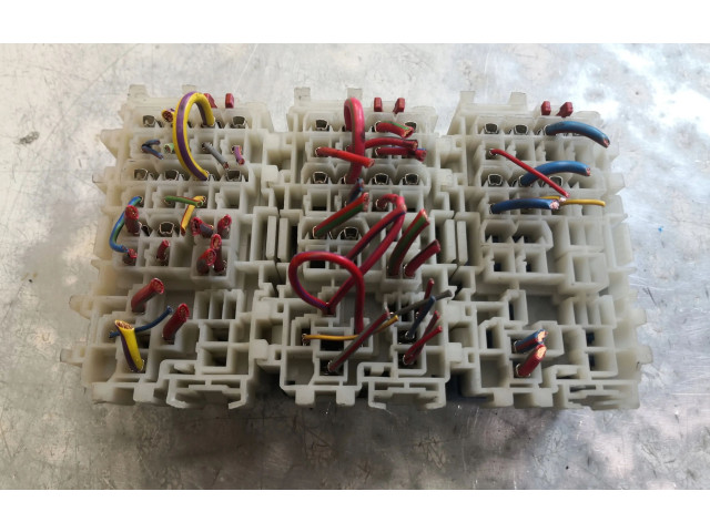 Блок предохранителей Volvo S80