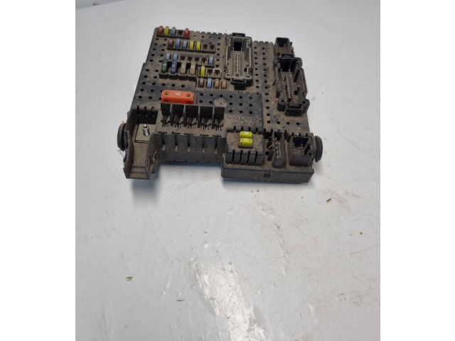 Блок предохранителей 8676391, 12217799 Volvo S60