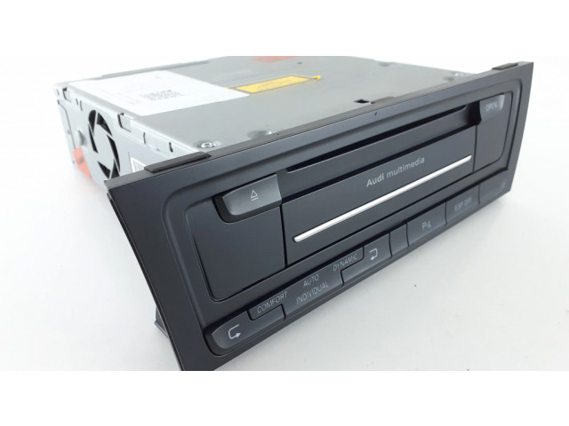 Радио/ проигрыватель CD/DVD / навигация