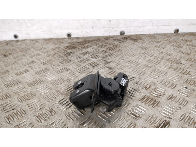 Замок задней крышки