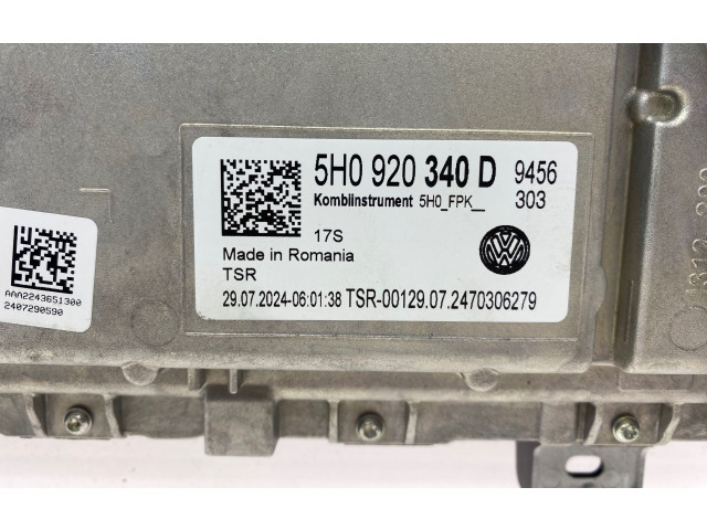 Панель приборов 5H0920340D Volkswagen Golf VIII