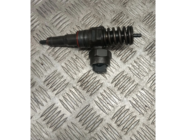 Форсунка 038130073J Skoda Fabia Mk1 (6Y)