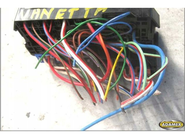 Блок предохранителей Nissan Vanette