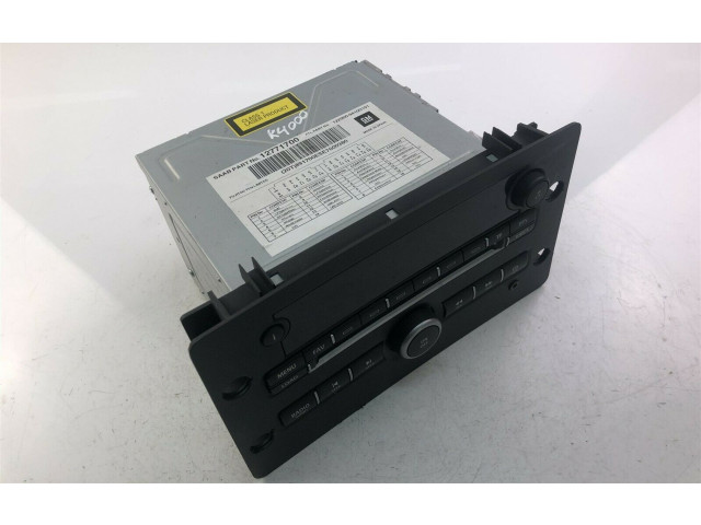 Радио/ проигрыватель CD/DVD / навигация