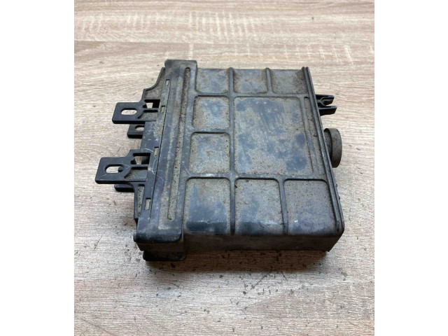 Блок управления коробкой передач 01M927733CG, 5WK33307   Audi A3 S3 8L