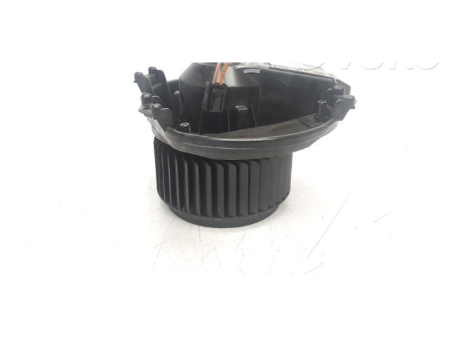 Вентилятор печки    A2469064200   Mercedes-Benz GLA W156