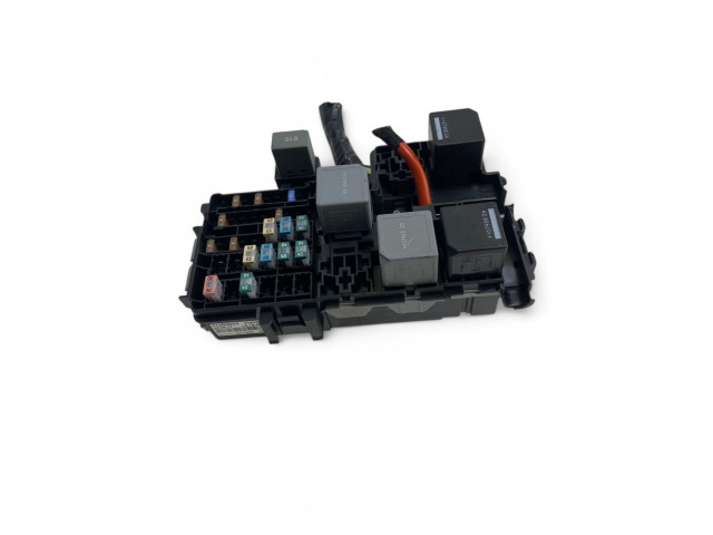 Блок предохранителей 31384034   Volvo XC90    