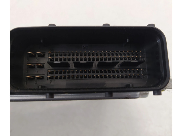 Блок управления двигателя 03G906012KH, 0281013226 Volkswagen Golf SportWagen