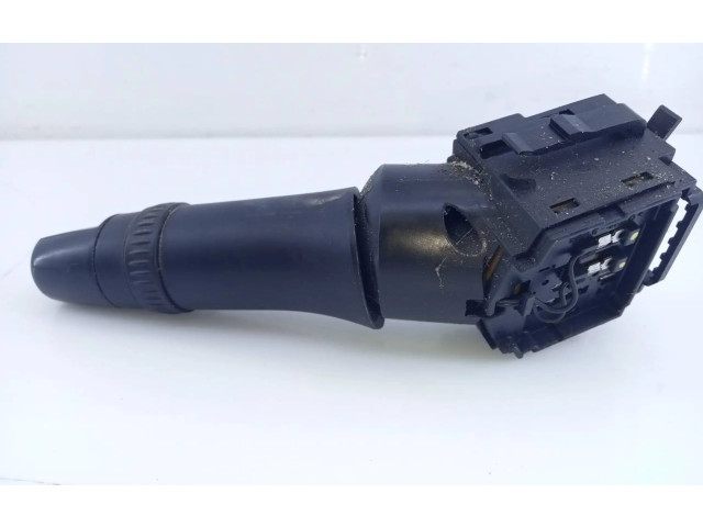 Ручка стеклоочистителей Mitsubishi Montero