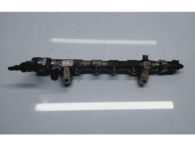 Топливная рампа 03L089N   Volkswagen PASSAT B7  