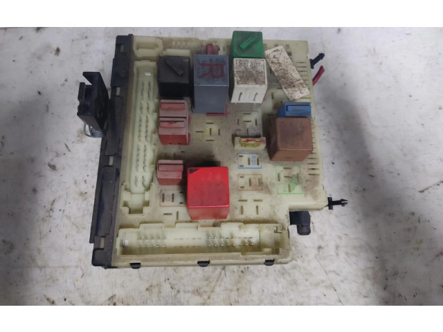 Блок предохранителей Rover Rover