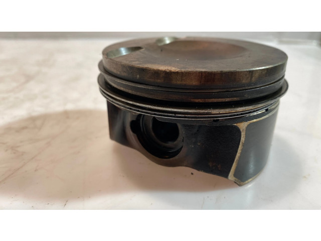 Píst 082261R, 1295   Audi A4 S4 B8 8K  pro benzínový motor 2.0  