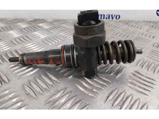 Vstřikovač 038130073AA, 0414720028 Volkswagen Passat Alltrack AVF