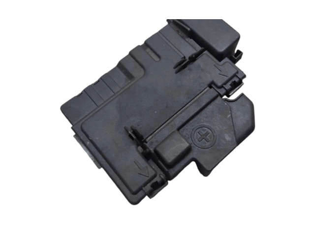 Блок предохранителей 6R0937550A Skoda Rapid (NH)