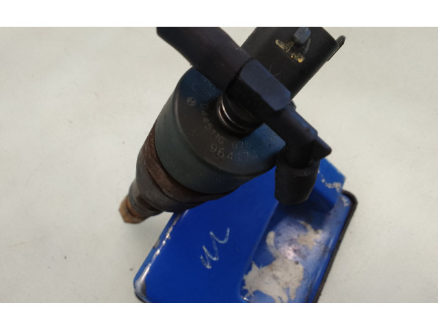 Форсунка 0445110076    Peugeot 406  - 