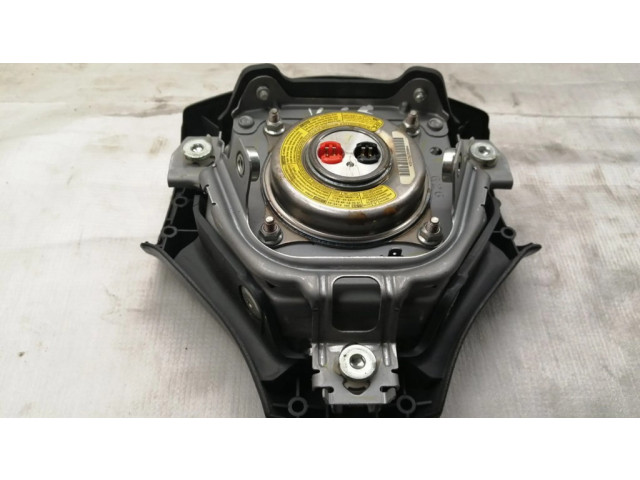 Подушка безопасности водителя 451300F020B0   Toyota Corolla Verso AR10