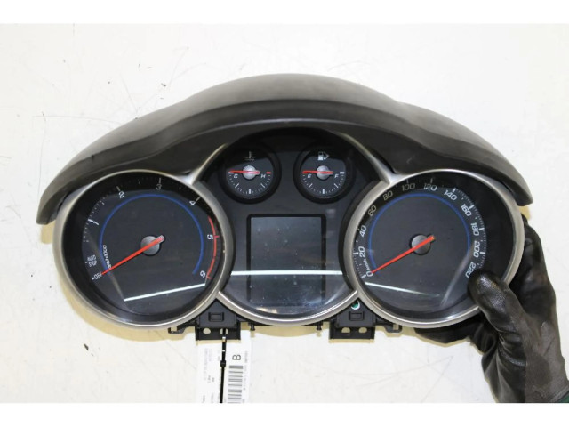 Přístrojová deska Chevrolet Cruze 2011