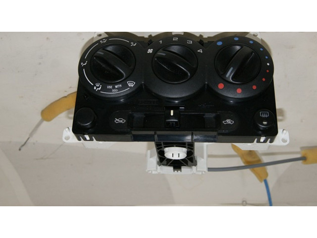 Блок управления климат-контролем 2003R   Suzuki Ignis
