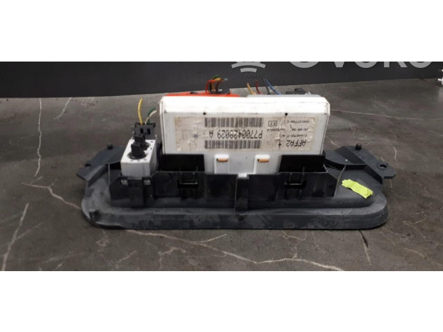 Дисплей    p7700428029a   Renault Clio II