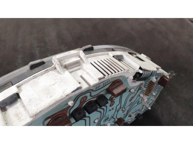 Панель приборов 0P017900 Mitsubishi Carisma