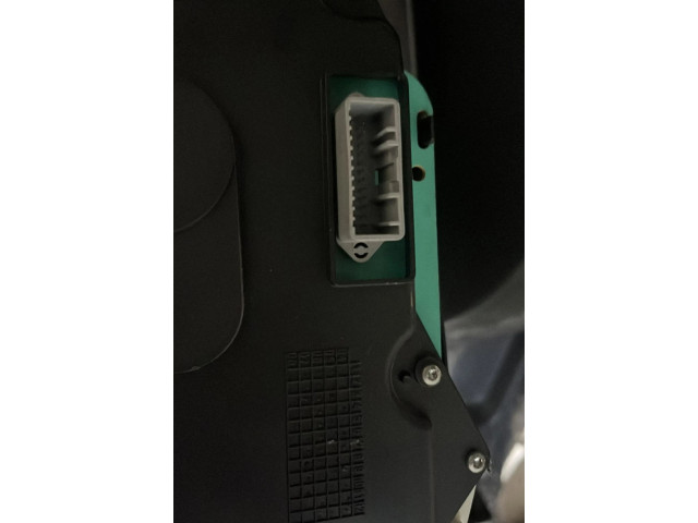 Панель приборов 8200752820   Dacia Logan I       