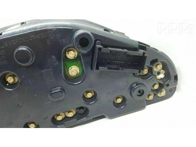 Přístrojová deska Mercedes-Benz C W202 1993 2025408148