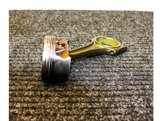 Píst 06M100C Audi Q5 SQ5 CWGD