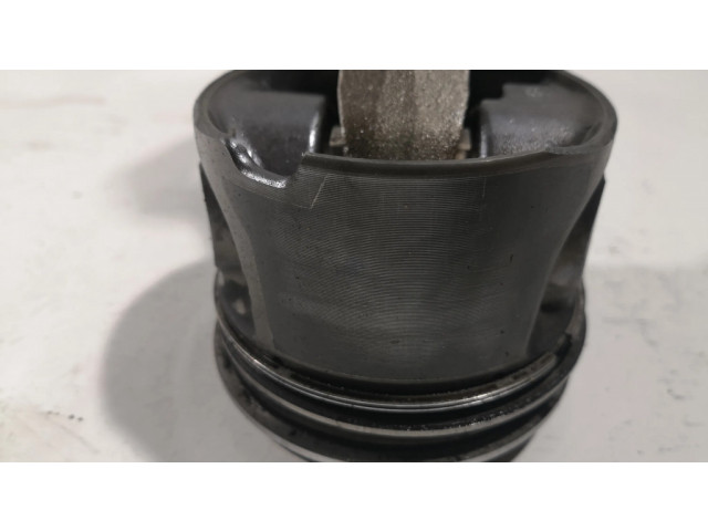 Поршень с шатуном 1741 BMW X5 E70 для дизельного двигателя 3.0