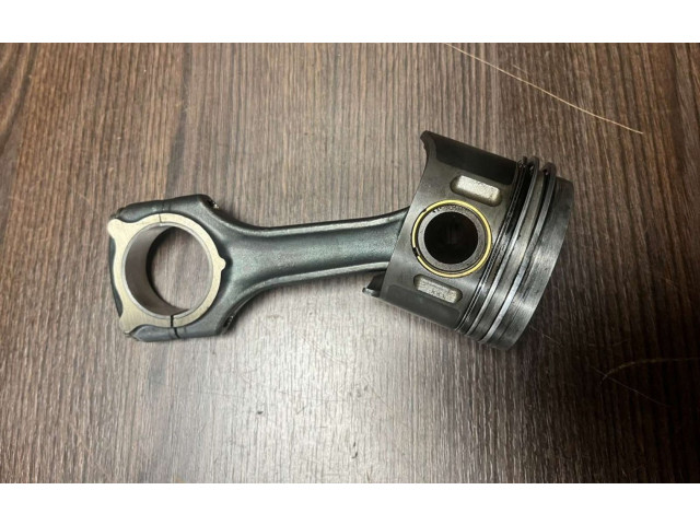 Píst 6460300717, 6460300717 Mercedes-Benz Vito Viano W639 OM646.982