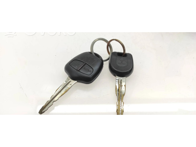 Комплект блоков управления MR587312, X1T14073M Mitsubishi Outlander