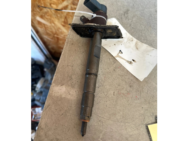Vstřikovač 0445110158   Audi A8 S8 D3 4E     