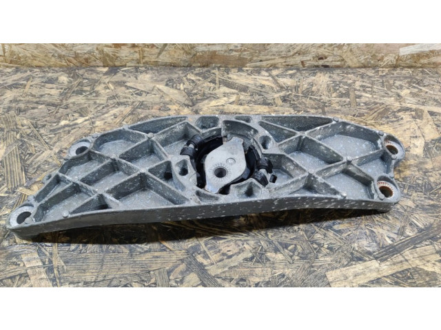 Кронштейн крепления коробки передач