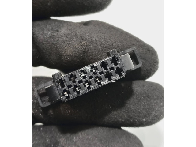 Зеркало (управляемое электричеством) Skoda Octavia Mk2 (1Z)