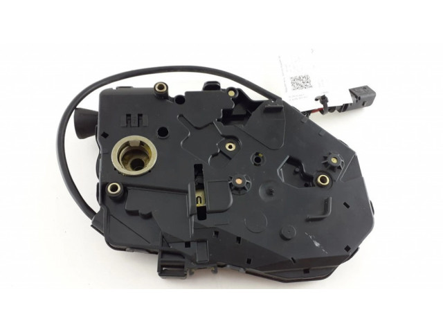 Zámek zadních dveří 2K0827201Q Volkswagen Caddy 2005