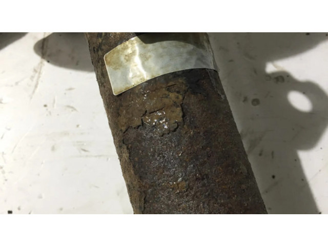 Передний амортизатор с пружиной      