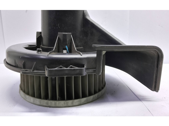 Вентилятор печки 6Q1819015G Skoda Fabia Mk2 (5J)