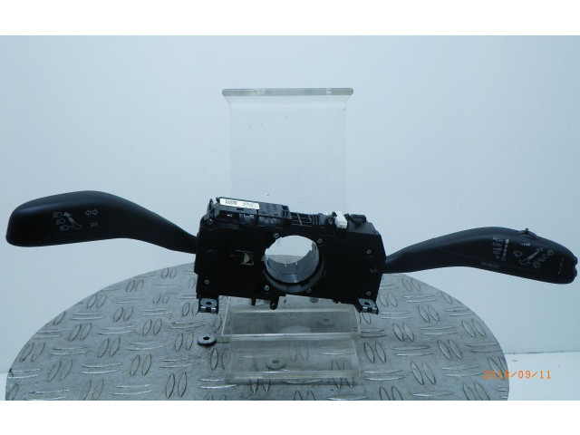 Панель приборов 6R0963521A Skoda Fabia Mk2 (5J)