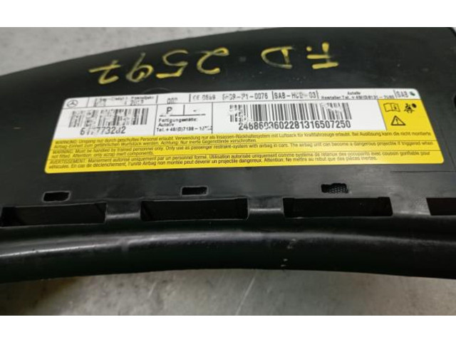 Подушка безопасности в сиденье 617773202, 617892400   Mercedes-Benz A W176