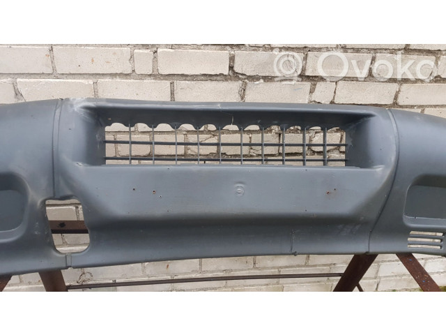 Передний бампер