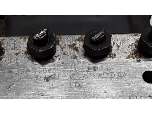 Jednotka ABS 589202L520, 6158945200 Hyundai i30 2010