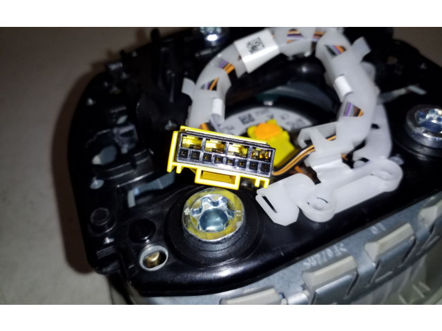 Подушка безопасности водителя 39834727, 626101601   Volvo XC90