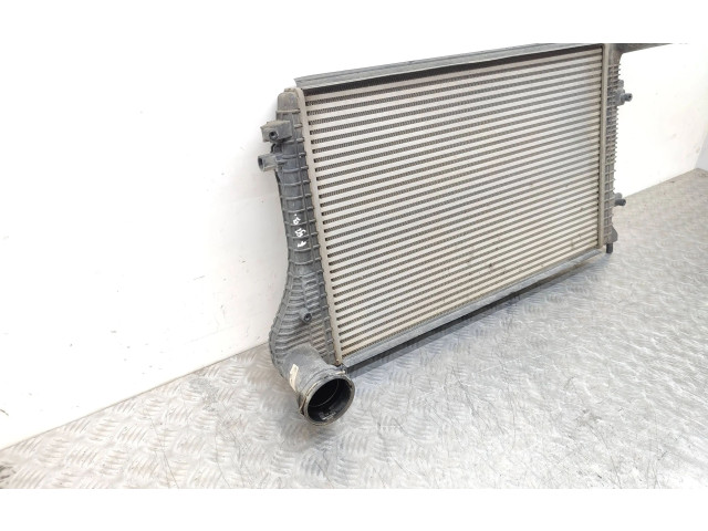 Интеркулер  1K0145803H, 0281002399   Volkswagen Caddy 