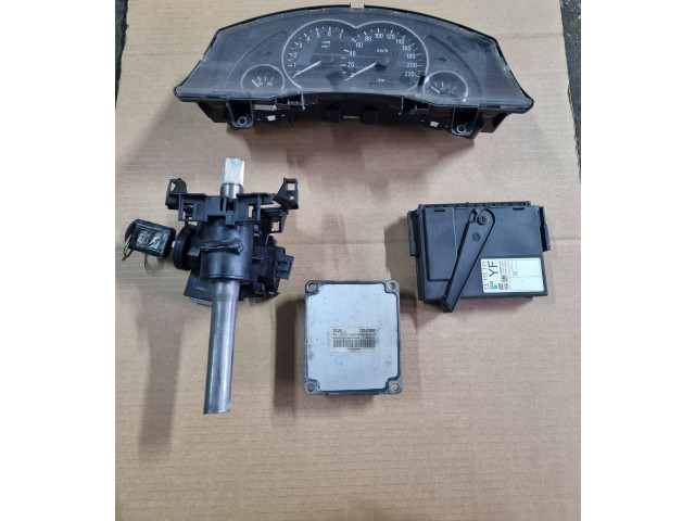 Блок управления двигателя    Opel Meriva A