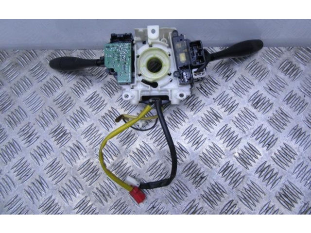 Ручка стеклоочистителей MR318844 Mitsubishi Carisma