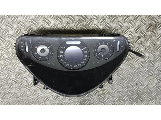 Přístrojová deska Mercedes-Benz E W211 2005