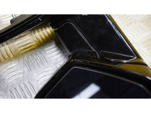 Зеркало электрическое GMC Yukon - года