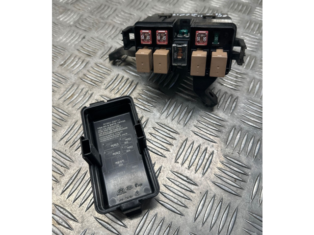 Блок предохранителей 912402P022 KIA Sorento