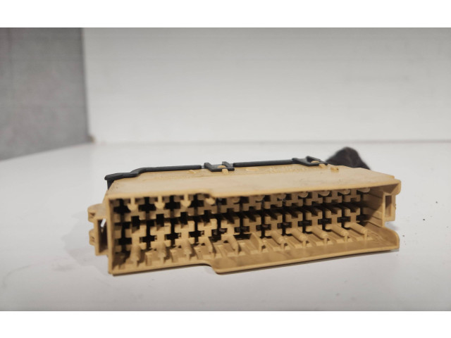   Pojistková skříňka 4F1941824A   Audi Q7 4L 2006