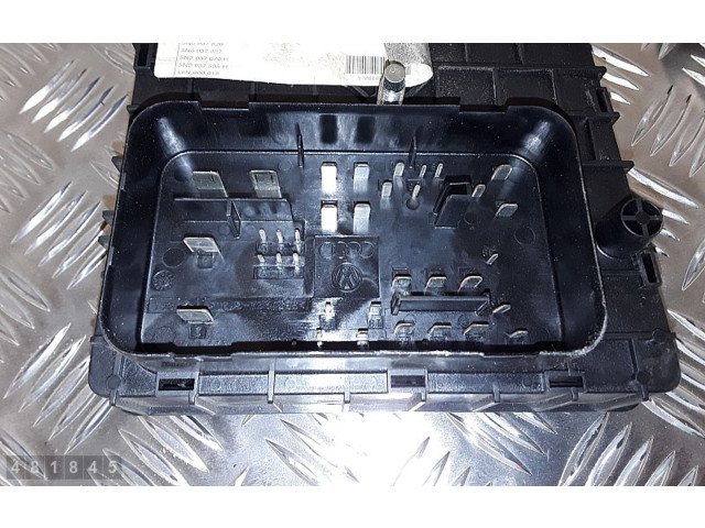 Pojistková skříňka 3C0937125A Volkswagen Tiguan 2012